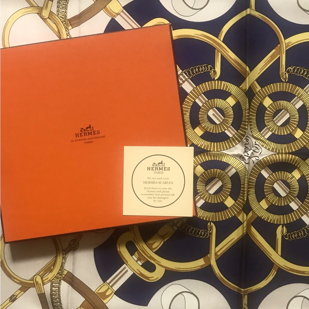 Silk HERMES Carre 90 EPROM d’Or Scarf—Never worn